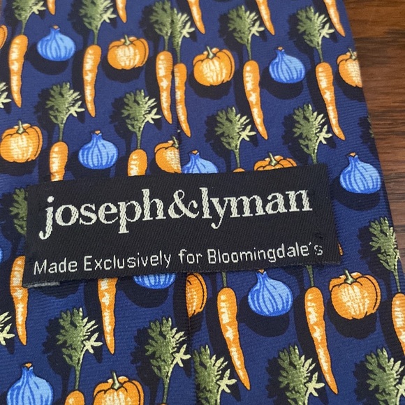 Vintage Joseph & Lyman 💯 % silk tie - Picture 4 of 5